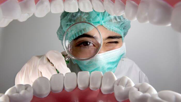dental clinic in maintaining oral health