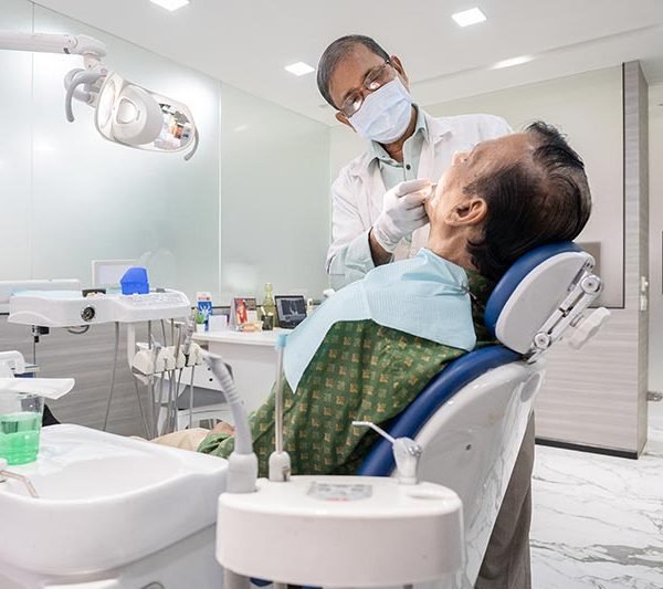 Dr-Banerji-best--dental-doctor-in-kolkata-gallery